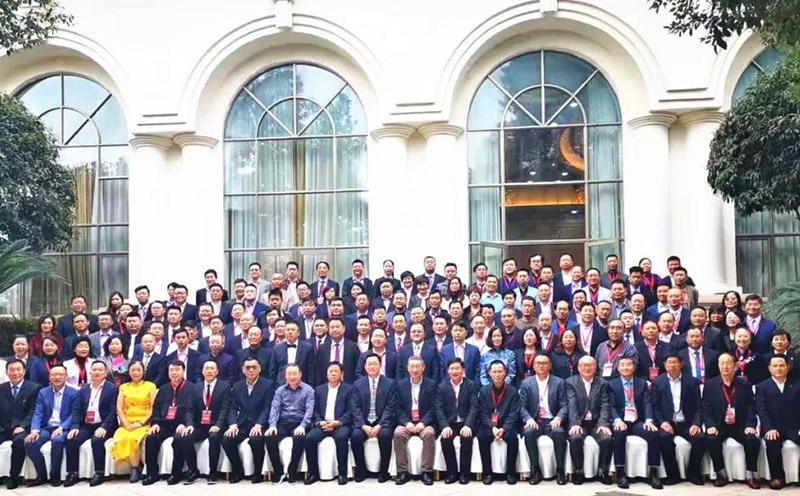 家潔藝熱烈祝賀中國清洗保潔行業(yè)協(xié)會發(fā)起人大會勝利召開