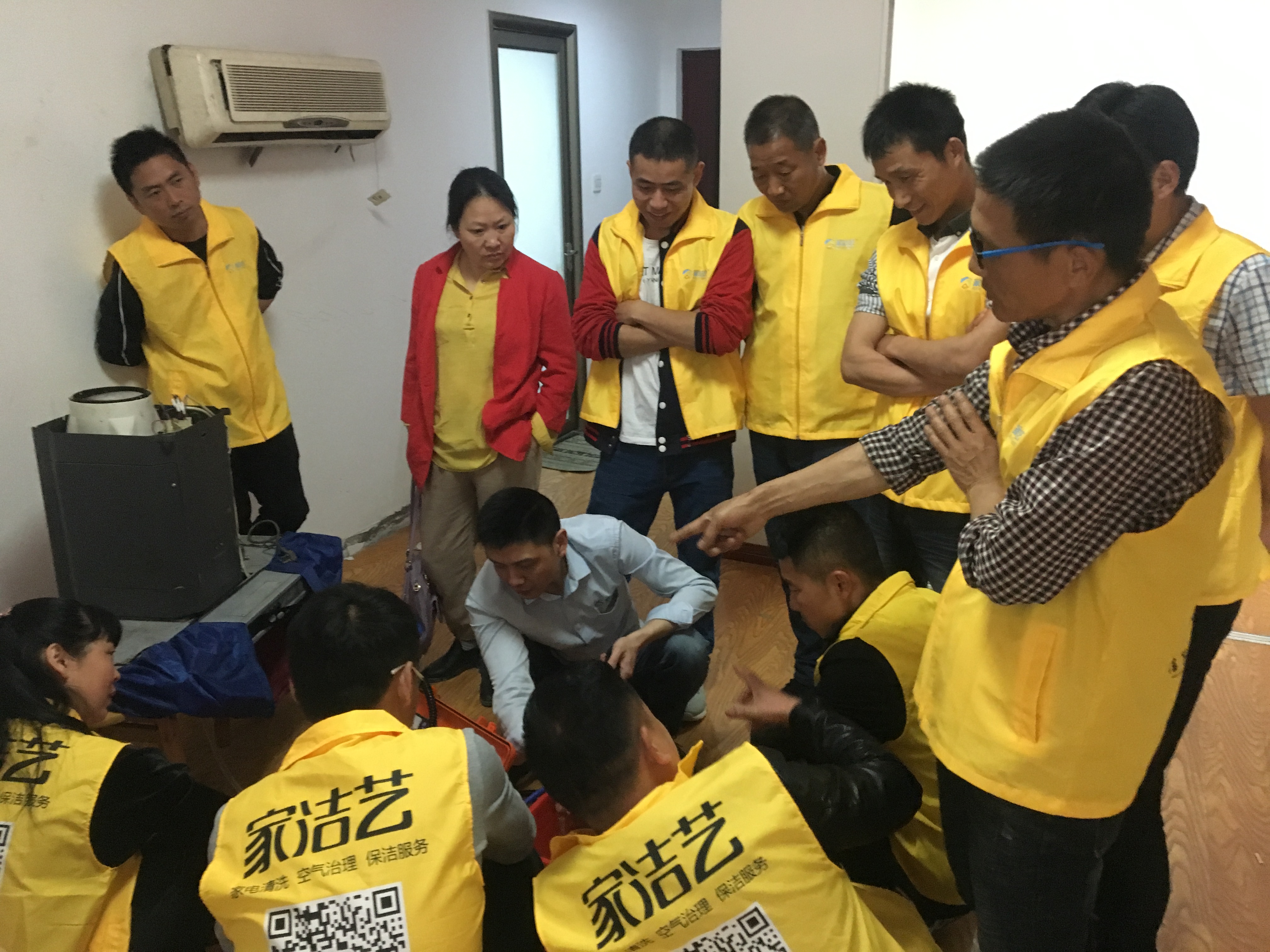 家潔藝家電清洗加盟有什么優(yōu)勢？